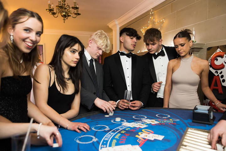 James bond theme party