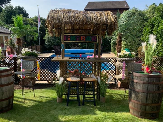 party props & drinks bar