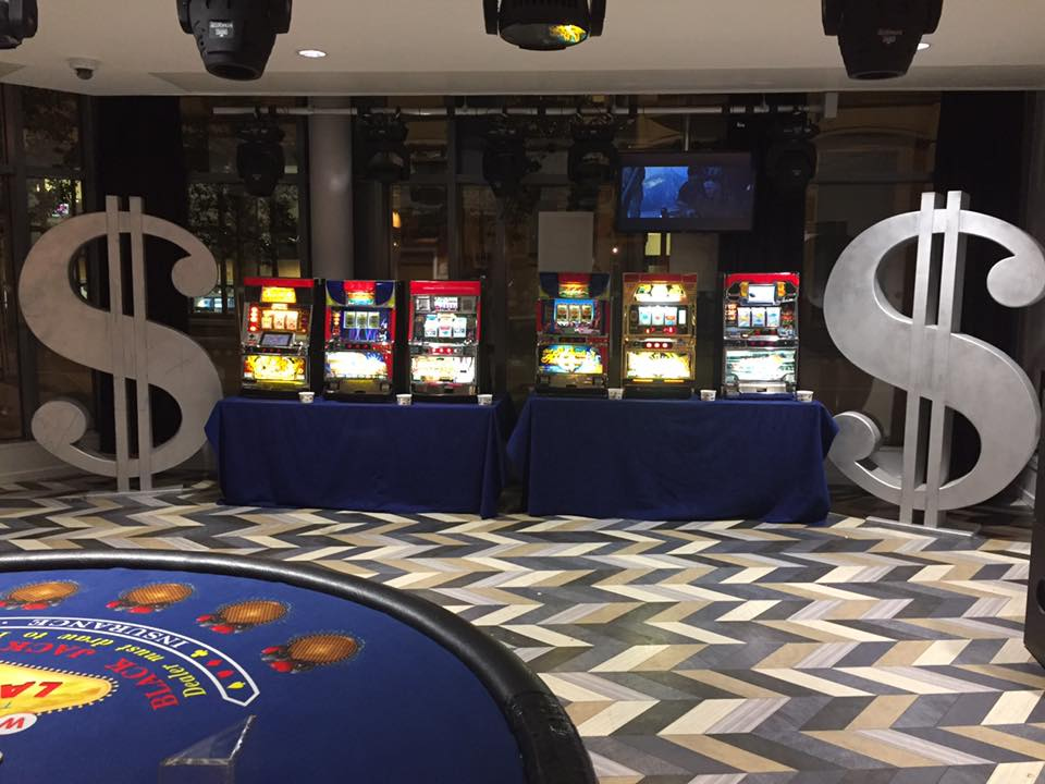 Large dollar signs & slot machines