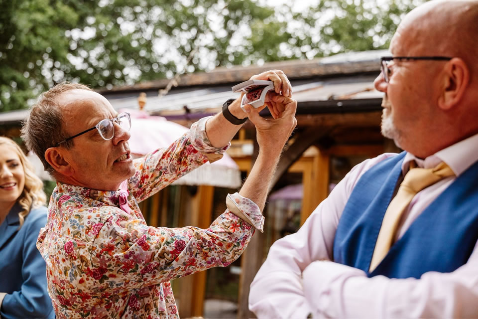 wedding magician for hire
